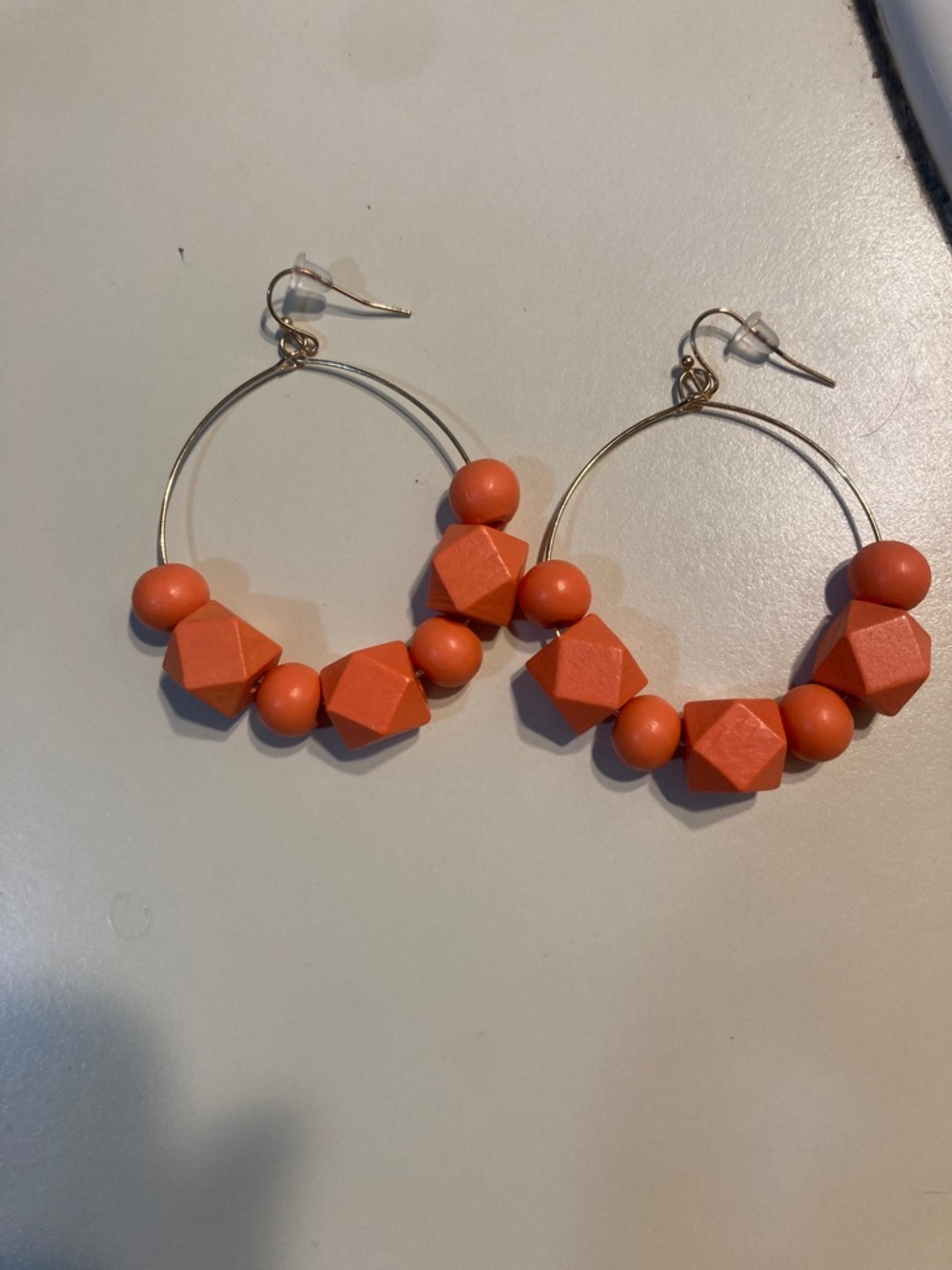 Orange beaded dangle earrings - Picture 2 of 2